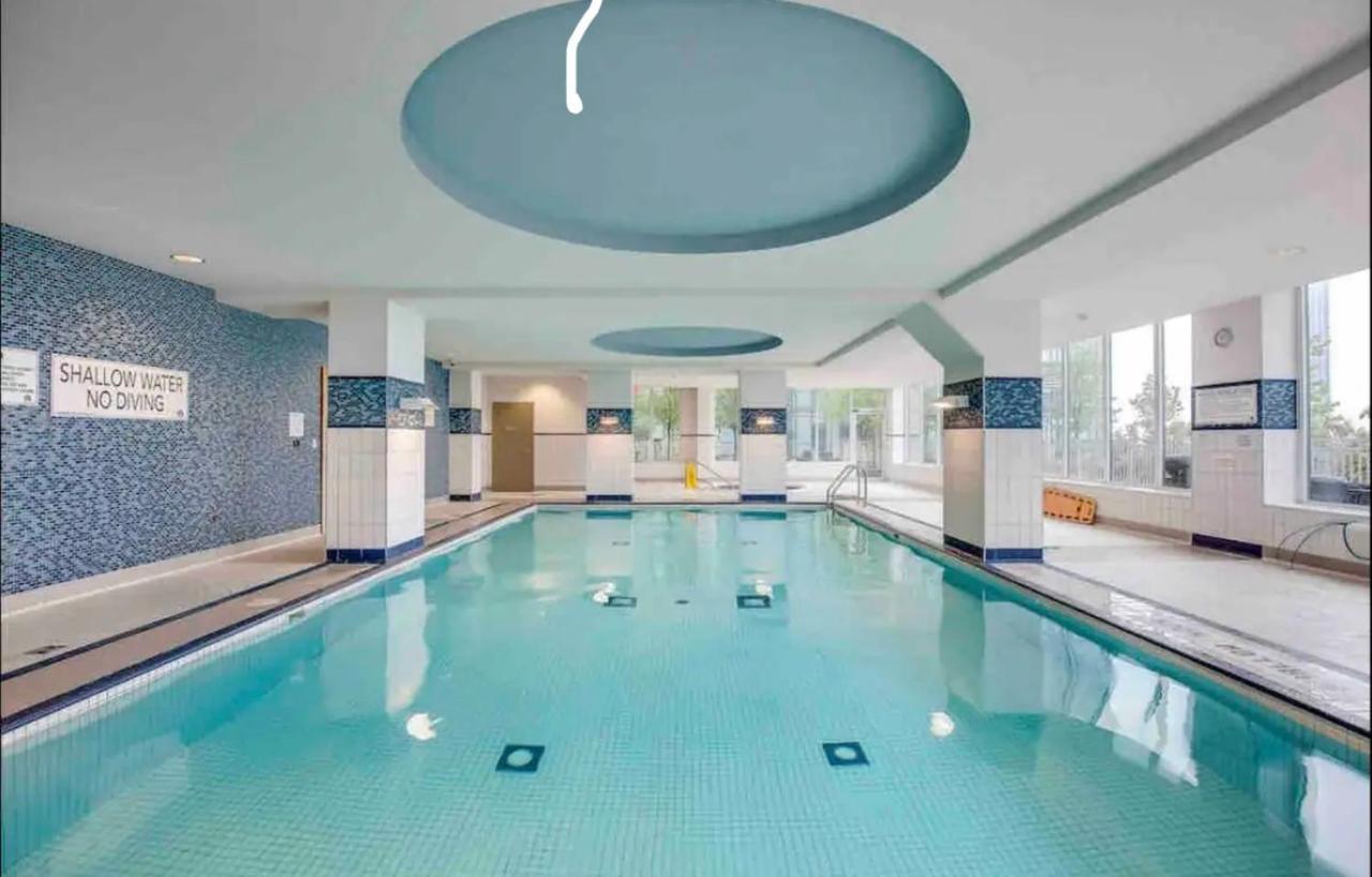 Ultra Luxurious 2.5 Bedroom 2 Full Bathroom 1 Parking Condo Near Sq1 Striking Views Mississauga Exterior foto